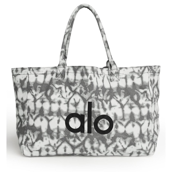 ALO Yoga Gray Tie-Dye Tote Bag with Spacious Design - Picture 1 of 1